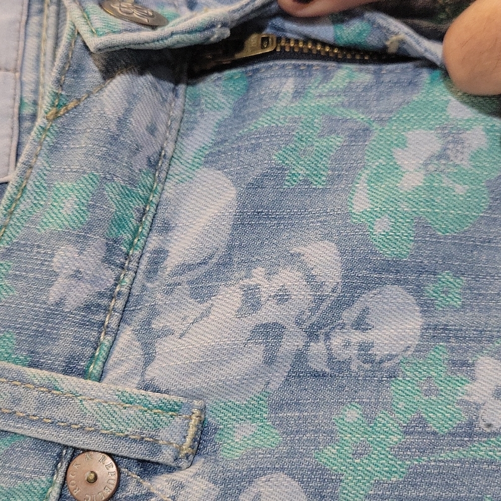 ROCK & REPUBLIC Girls 8 Skull Dloral Print Jeans - Picture 5 of 8